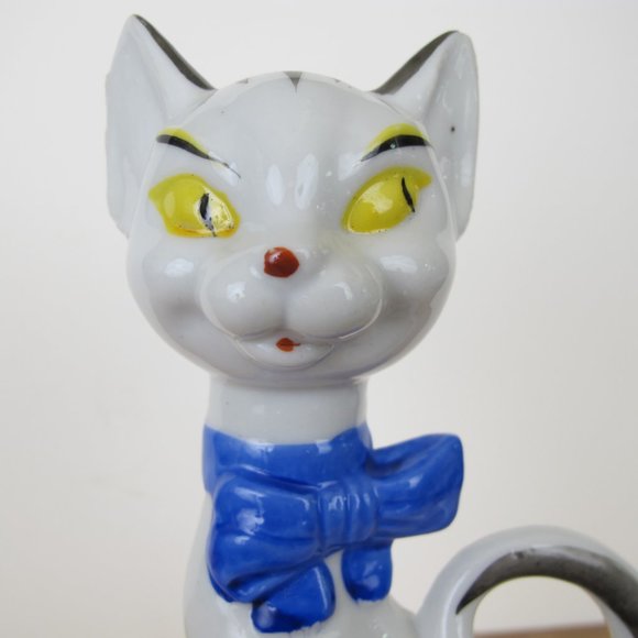 Cat Figurine Porcelain Made in Japan Yellow Eyes Vintage A6 - Picture 2 of 8